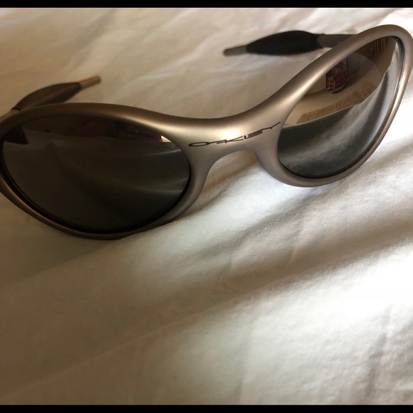 oakley metal jacket